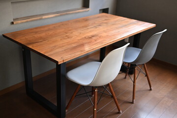 テーブルとイス