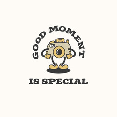 Cute Cartoon Camera Mascot Giving Thumbs Up – Retro Style Character Illustration