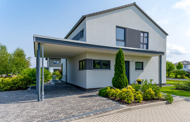 Einfamilienhaus mit Garten in Deutschland