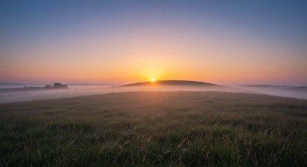 Obraz premium Sunrise mist over field