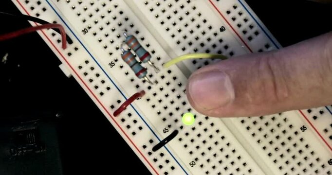 breadboard engineer building circuits simple arduino homemade led