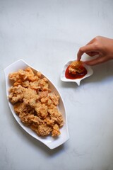 Fried chicken with sauce