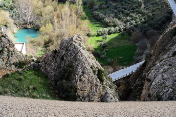 Route dans la montagne.
