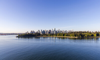 Fototapeta premium Panoramic View of Downtown Vancouver with Stanley Park and Waterfront Landscape