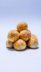 photo of nastar cake with cheese topping on top
