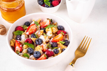 Viral trendy scrambled pancakes with fresh berries