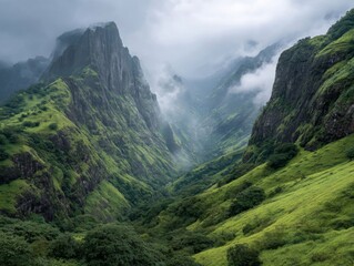 Naklejka premium Misty Green Mountains Valley Landscape