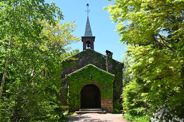 ツタの絡まる長野県安曇野の碌山美術館