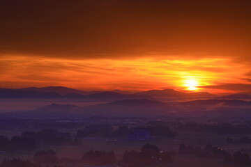 岩手県花巻市　朝の田園風景
