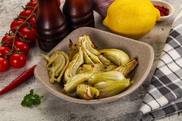 Vegan cuisine - baked fennel with oil