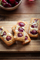 gâteaux moelleux financier cakes fait maison amande et cerises