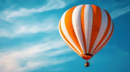 Fototapeta premium Experience the freedom of flight with this picturesque balloon in the clouds.