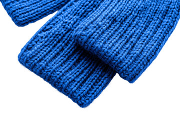 a blue knitted scarfs