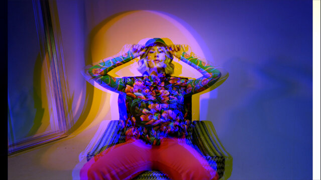 Zoom Shake Effect 04