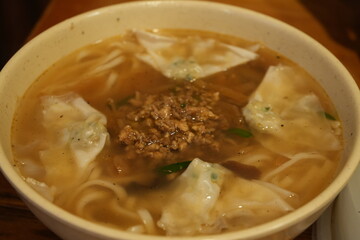 Steamed Gyoza and Wonton Soup- 日本料理 蒸し餃子