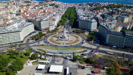 Vista a&eacute;rea do Marqu&ecirc;s de Pombal e do Parque Eduardo VII em Lisboa, Portugal

