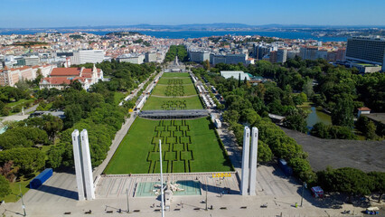Vista aérea do Marquês de Pombal e do Parque Eduardo VII em Lisboa, Portugal

