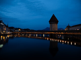 Obraz premium Chapel bridge. Famous covered wooden footbridge in Lucerne, Switzerland
