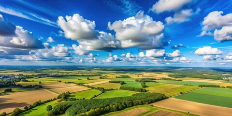 C?u azul com nuvens brancas em um paisagem rural