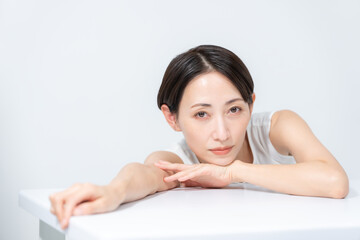 女性　ビューティー　スキンケア