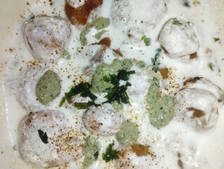 Closeup Gram Flour Yought and Maint, Desh Besan Ke Dahi Bade Instant Dahi Phulki
