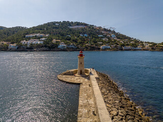 Faro del Puerto de Andratx en la Islas de Mallorca, Baleares