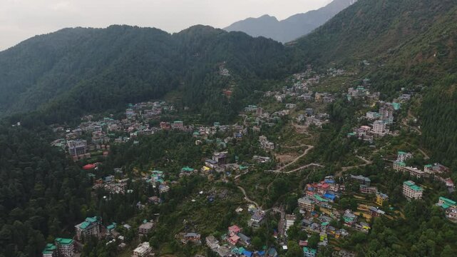 Winding roads in the mountains of Himachal Pradesh, India