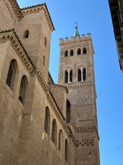 Fototapeta premium dans les rues de Saragosse