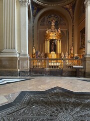 Obraz premium intérieur de la Basilique Notre-Dame-du-Pilier de Saragosse