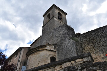Fototapeta premium Charming cobbled street in a medieval Provençal village, South of France