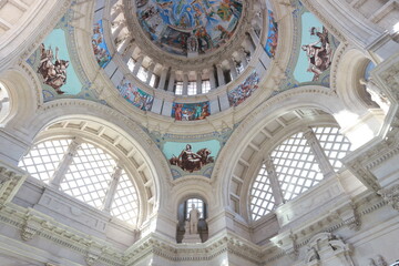 interior of the cathedral of saint peter in vatican
