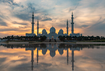Sheikh Zayed Grand Mosque at Sunset