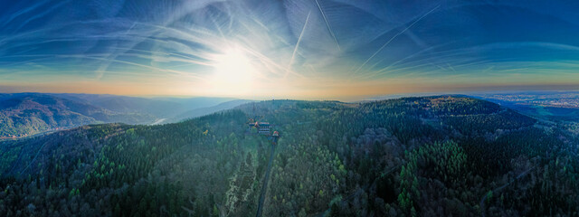 Panorama gór wczesnym rankiem © Franciszek