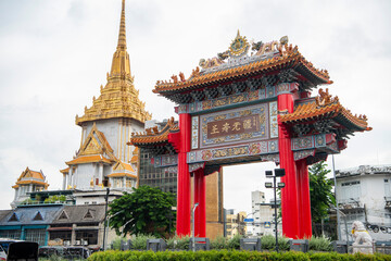 Naklejka premium THAILAND BANGKOK CHINA TOWN WAT TRAIMIT GATE