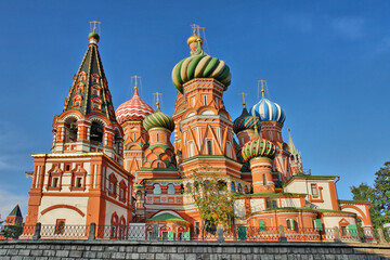 Fototapeta premium The Cathedral of Vasily the Blessed in the Red Square in Moscow during sunset, Russia. Inscription:To Citizen Minin and Prince Pozharsky grateful Russia 1818