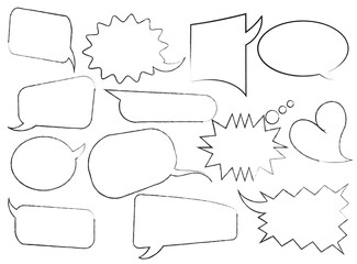 Obraz premium Hand drawn doodle chat balloon shapes, think cloud sketches. Distressed outline callout frames Vector