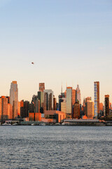 Obraz premium Sunset View of New York City Skyline from Hoboken Pier