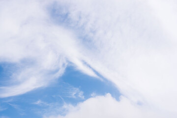 5月の山から見た青空と雲28