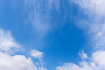 5月の山から見た青空と雲30