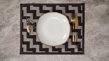 zigzag modern placemat and runners on the dining table