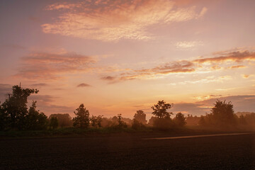 Piękny majowy wschód słońca w Czechowice Dziedzice, Podraj, Śląsk Polska.