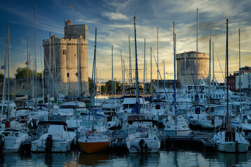 Coucher de soleil sur le port de La Rochelle