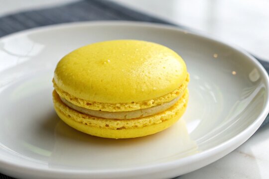 Lemon Macaron