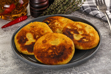 Georgian cuisine - Corn bread Mchadi