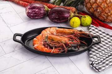 Boiled big king tiger prawn