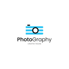 Fototapeta premium Letter E logo design with camera for your brand