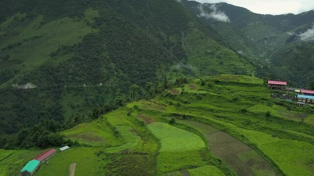 Didna Village, located in Uttarakhand, India, serves as a basecamp for several treks, including Brahmatal, Ronti Saddle, Ali Bedni Bugyal, and the Roopkund trek.