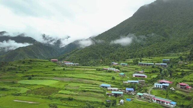 Didna Village, located in Uttarakhand, India, serves as a basecamp for several treks, including Brahmatal, Ronti Saddle, Ali Bedni Bugyal, and the Roopkund trek.