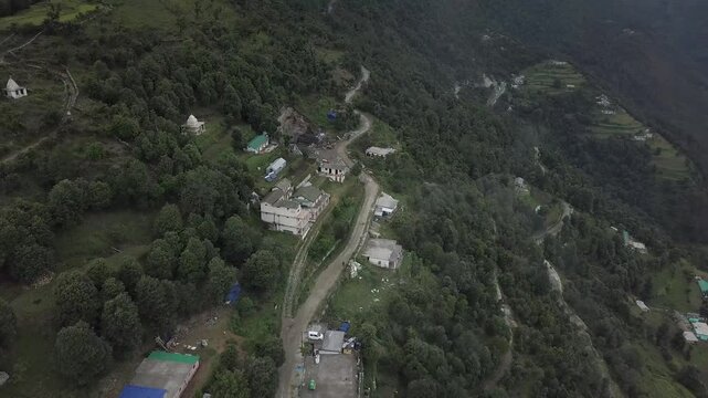 Lohajung is a small hamlet located in the Chamoli district of Uttarakhand. It is known as the base camp for several popular treks, including Brahmatal, Ronti Saddle, Ali Bedni Bugyal, and the Roopkund
