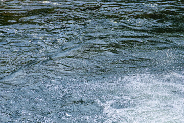 5月の水面　川の流れ08